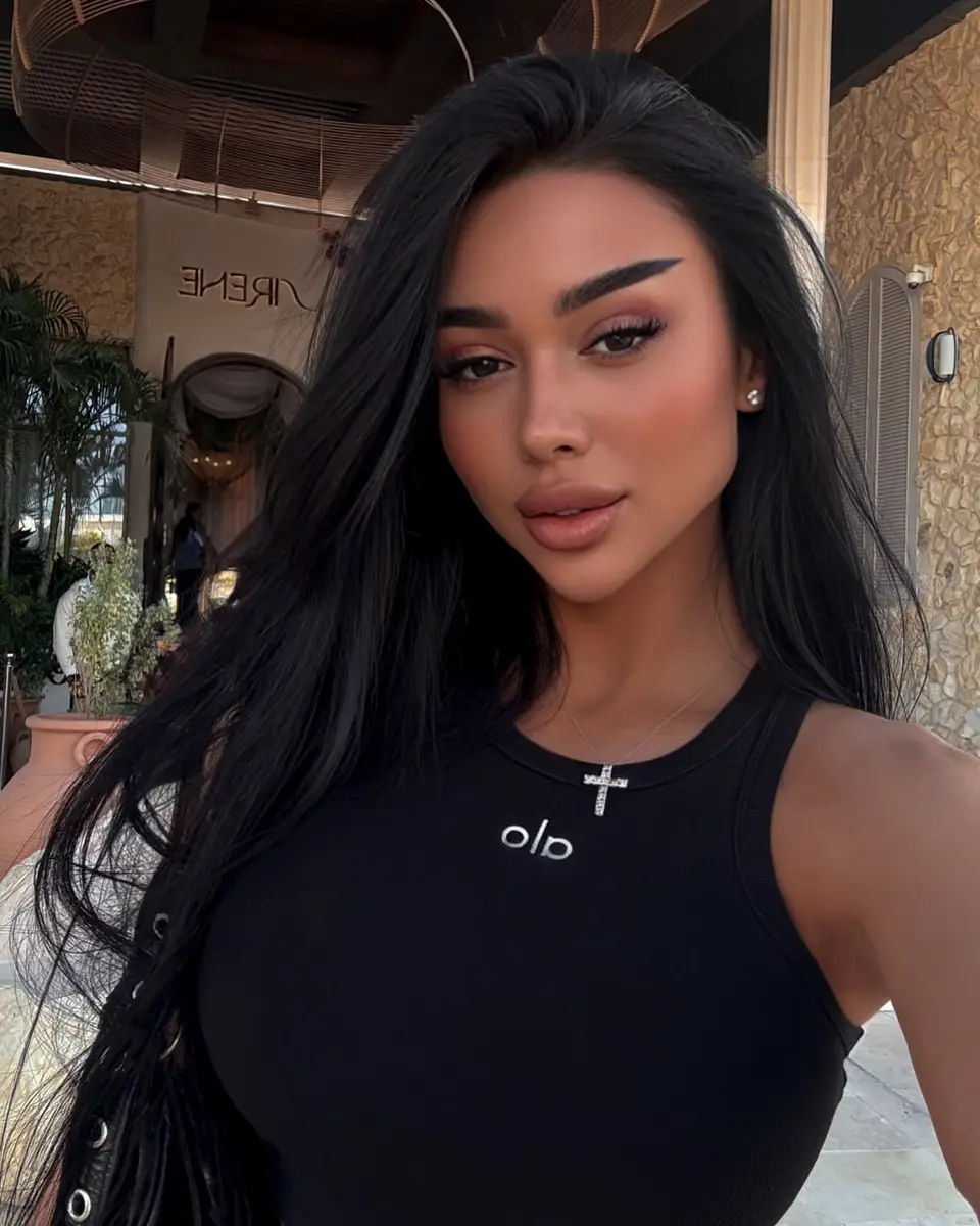 Inara profile in Dubai